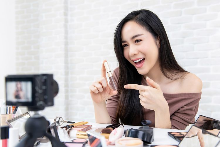 Menjadi Influencer Memiliki Banyak Tantangan, Simak Berikut