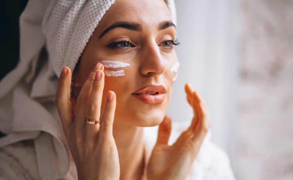 Skincare: Membongkar Mitos dan Fakta Terbaru