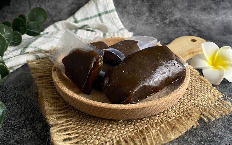 Jajanan Dodol Khas Indonesia Dengan Tekstur Lengket