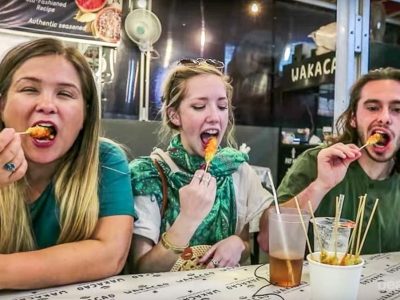 Merajut Ketenaran: Makanan Daerah Indonesia Yang Mendunia