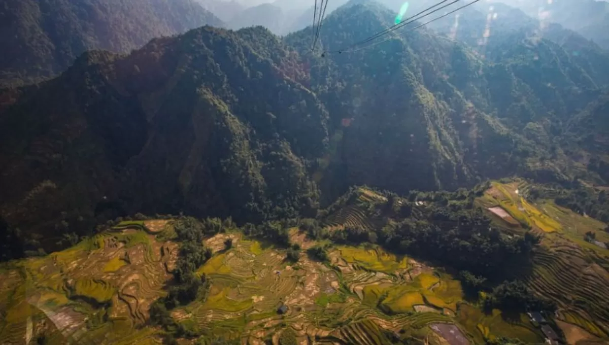 Harmoni Pasundan: Keindahan Alam Dan Kekayaan Budaya