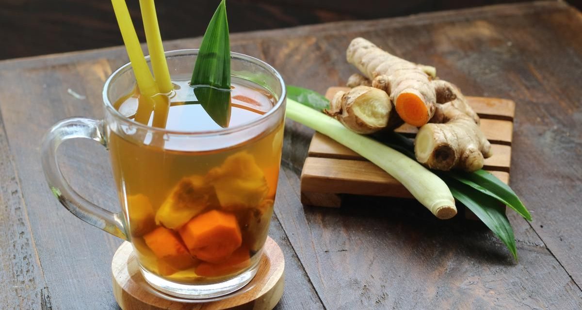 Manfaat Rutin Minum Air Rebusan Jahe Dan Kunyit Di Pagi Hari
