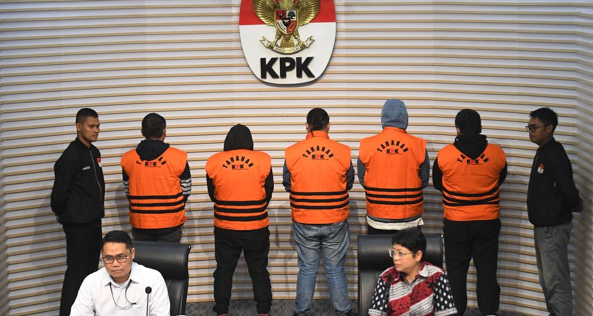 Aturan Baru: Tersangka Tak Lagi Di Pamerkan Polisi & KPK