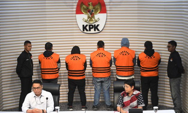 Aturan Baru: Tersangka Tak Lagi Di Pamerkan Polisi & KPK