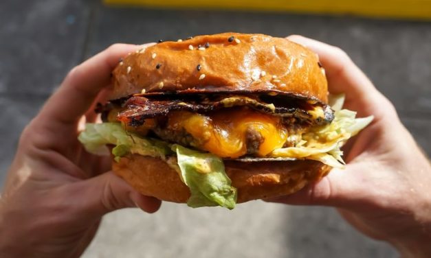 Restoran Burger Legen AS Tutup Gerai Setelah 35 Tahun Berkarya