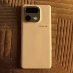 Realme 16 Pro Plus, Desain Master Gold dan Kamera 200 MP