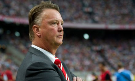 Luis Van Gaal Filosofi Permainannya Yang Strategis Dan Unik