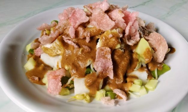 Cita Rasa Lontong Pecal, Warisan Kuliner Tradisional Indonesia