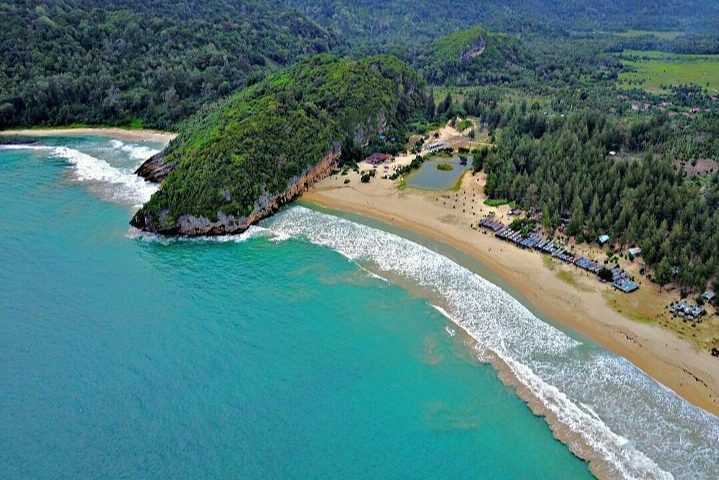 Pantai Lampuuk, SurgaTersembunyi Di Ujung Barat Indonesia