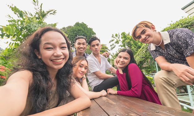 Generasi Z Di Sebut Lemah? Ini Analisis Sosial Dan Psikologisnya