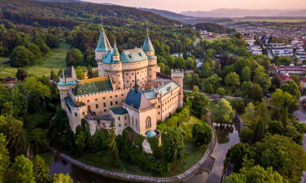 Keindahan Kota Bojnice Dengan Kastil Terindah Di Slovakia