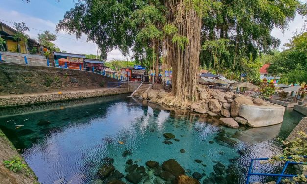 Umbul Kapilaler Wisata Alami Klaten, Airnya Jernih Banget
