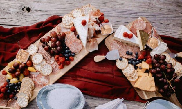Fakta Charcuterie Board, Kudapan Estetik Dan Populer!