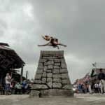 Kegiatan Lompat Batu Nias Simbol Keberanian Seorang Pria Nias